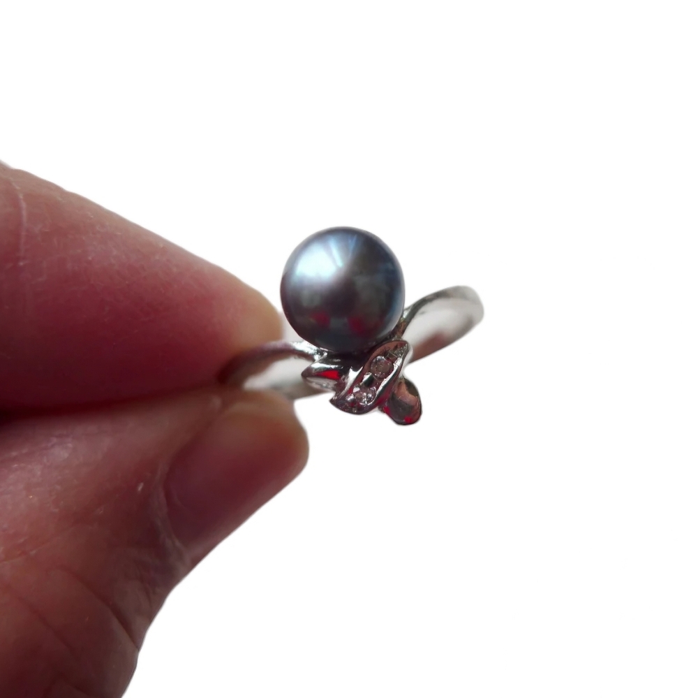 xo Rufina  black cultured pearl ring